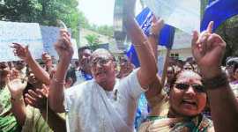 Hooch tragedy, Mumbai, Maharshtra, Devendra Fadnavis, Congress, hooch liquor tragedy, mumbai liquor case, mumbai liquor news, maharashtra news, mumbai news, india news, latest news, Indian Express