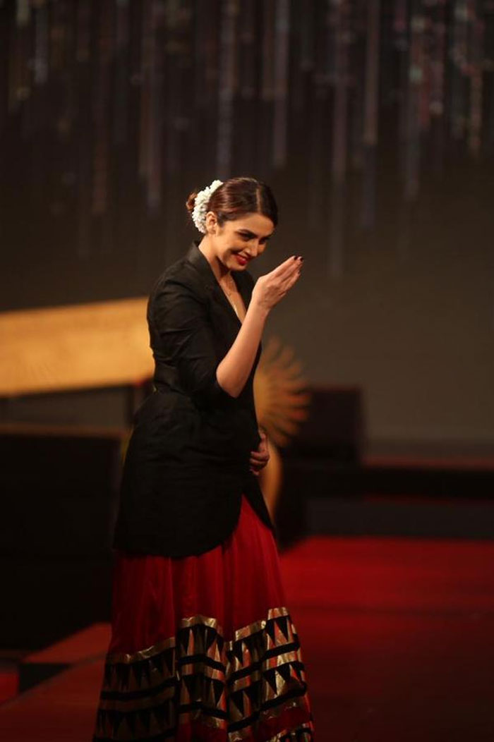 IIFA awards 2015, IIFA 2015, IIFA, IIFA Awards, Aditi Rao Hydari, Bipasha Basu, Malaika Arora Khan, Dia Mirza, Huma Qureshi, Masaba Gupta, Vivek Oberoi, Neha Dhupia, Sonu Sood, Jacqueline Fernandez, Genelia Deshmukh, Riteish Deshmukh, Lauren Gottlieb, Kanika Kapoor, Lisa Hayden, Sonu Sood, bollywood at IIFA, IIFa malaysia, IIFA kuala lumpur, IIFA awards kuala lumpur, iifa awards picture, iifa awards pictures, dia mirza,lauren gottlieb, rocky s, masaba gupta, entertainment news