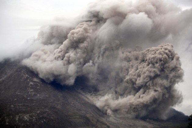indonesia, indonesia volcano photos, photos indonesia volcano, Mount Sinabung, Sinabung erupts, Sinabung photos, Sinabung volcano, Sinabung volano photos, indonesia evacuation, indonesia news, world news