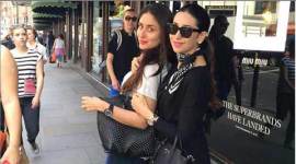 kareenakapoor-karismakapoor480 Karisma Kapoor, karrena kapoor