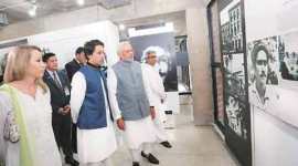Narendra Modi, Bangladesh tour, Narendra Modi Bangla tour, Narendra Modi Teesta, Narendra Modi trade, Modi Bangla tour, Sheikh Hasina, Bangladesh PM, Mamata Banerjee, Manmohan Singh, Modi meets Sheikh Hasina, Modi meets Mamata, Mamata banerjee Bangladesh, Politics news, Nation news, indian news, indian Express