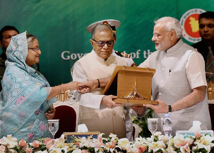 PM Narendra Modi In Dhaka: B’desh Confers Award Of Liberation War ...