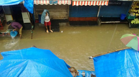 mumbai rains, mumbai rain, mumbai rains twitter, mumbai rain tweets, tweets on mumbai rains, mumbai rain tweets, mumbai rain twitter, tweets on mumbai rain, tweets on mumbai, mumbai tweets, #MumbaiRains, Mumbai News, Trending News, Indian Express