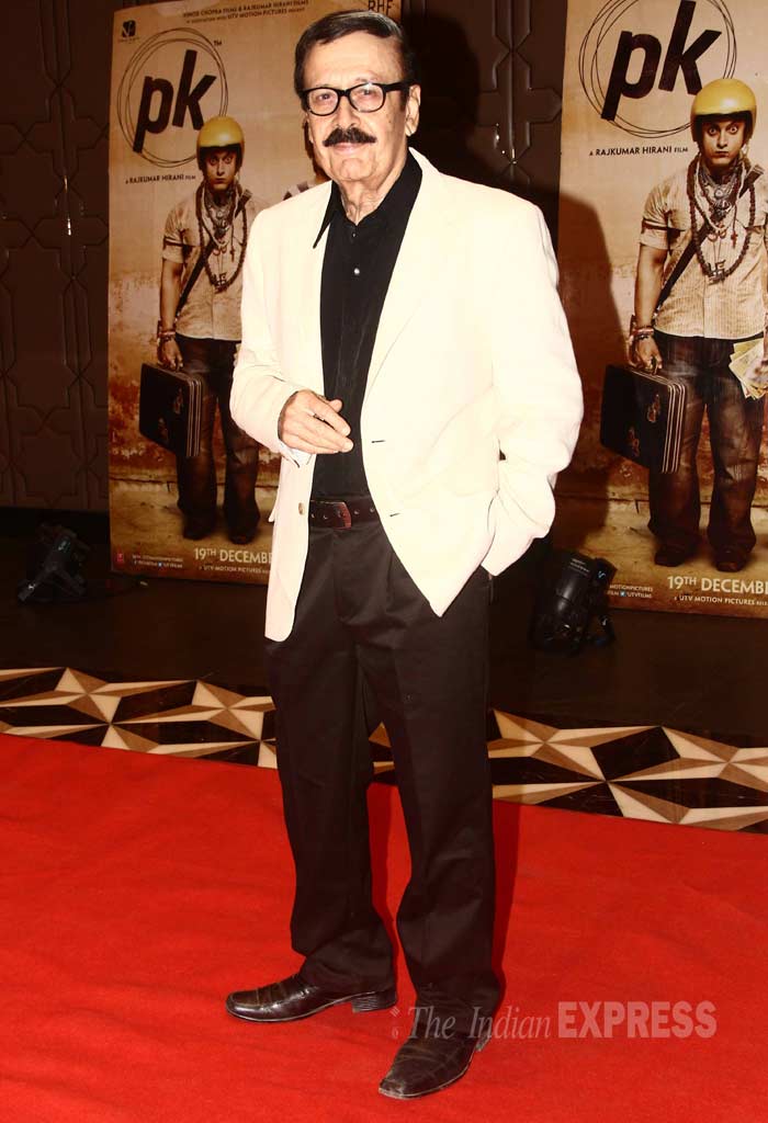 deepika padukone, kangana ranaut, aamir khan, aamir khan daughter, aamir khan pk success bash, anushka sharma, ranveer singh, aamir khan, amitabh bachchan, pk, pk success bash, pk success bash guests, amitabh bachchan pk, big b pk, deepika pk, ranveer singh pk, aamir khan pk