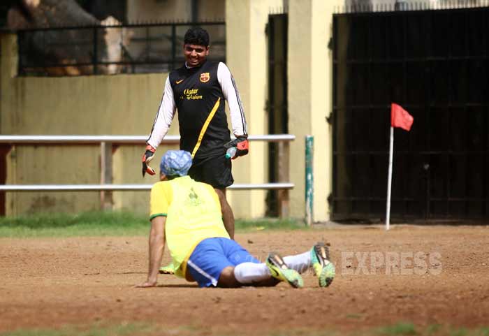 ranbir kapoor, abhishek bachchan, armaan jain, ranbir kapoor football, abhishek bachchan football, armaan jain football, abhishek bachchan ranbir kapoor, ranbir kapoor pics, abhishek bachchan pics, ranbir kapoor armaan jain, entertainment, bollywood pics, bollywood pictures