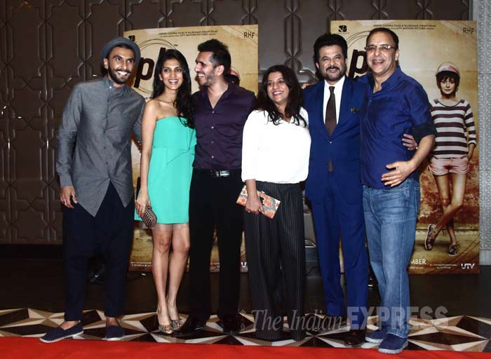 deepika padukone, kangana ranaut, aamir khan, aamir khan daughter, aamir khan pk success bash, anushka sharma, ranveer singh, aamir khan, amitabh bachchan, pk, pk success bash, pk success bash guests, amitabh bachchan pk, big b pk, deepika pk, ranveer singh pk, aamir khan pk