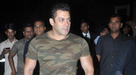 Salman Khan, Varun Dhawan, John Abraham, Jacqueline Fernandez, Rohit Dhawan, Sajid Nadiadwala, Dishoom, Salman Khan Dishoom, Salman khan Dishoom Sets, Salman Khan Dishoom Movie Sets, Salman Khan visits Dishoom set, Salman Khan Dishoom Shoot, Salman Khan Dishoom Movie Shoot, Salman Khan Bajrangi Bhaijaan, Salman Khan Bajrangi Bhaijaan Promotions, Entertainment news