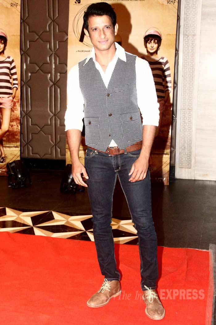 deepika padukone, kangana ranaut, aamir khan, aamir khan daughter, aamir khan pk success bash, anushka sharma, ranveer singh, aamir khan, amitabh bachchan, pk, pk success bash, pk success bash guests, amitabh bachchan pk, big b pk, deepika pk, ranveer singh pk, aamir khan pk