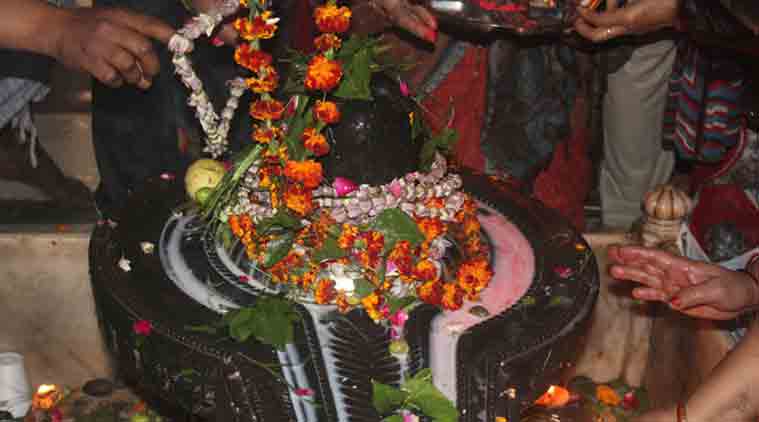 Shiva idol found damaged, tension in Vadodara | India News - The Indian ...