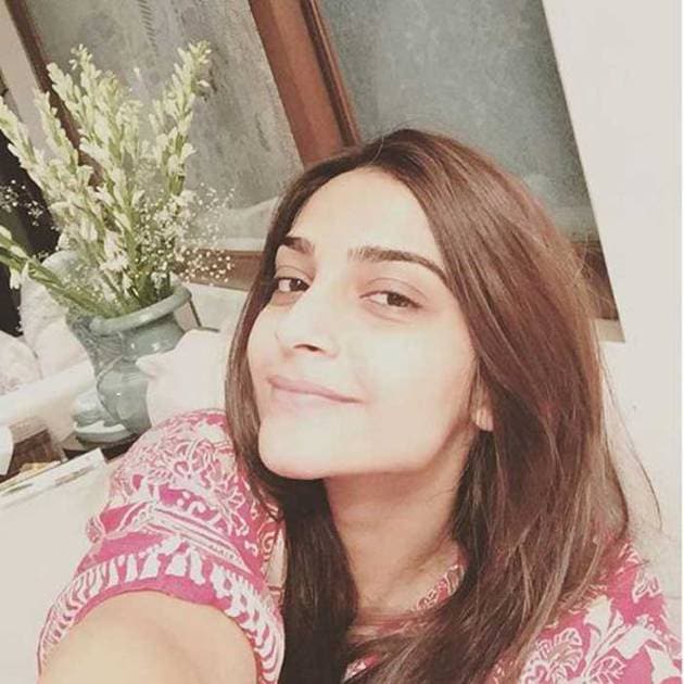 sonam kapoor, soman kapoor without make up, sonam no make up, sonam without make up, sonam