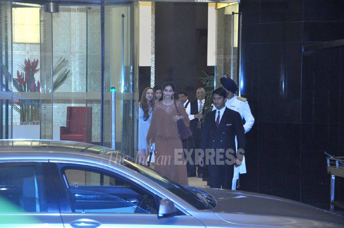 ranbir kapoor, ranveer singh, katrina kaif, sonam kapoor, arjunkapoor, aditya roy kapur, arjun kapoor birthday, arjun kapoor birthday bash, arjun kapoor birthday party, arjun kapoor birthday party pics, arjun kapoor birthday party pictures, ranbir katrina pictures, ranbir katrina pics, ranveer singh pics, ranveer ranbir pics, ranbir kapoor ranveer singh pictures, entertainment, bollywood