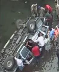 22 killed in road accident in Andhra Pradesh, 10-year-old boy survives ...