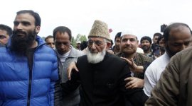 Syed Ali Geelani, geelani house arrest, separatist house arrest, jammu and kashmir, J&K beef ban, beef ban eid, J&K eid internet ban, J&K news, india news, latest news