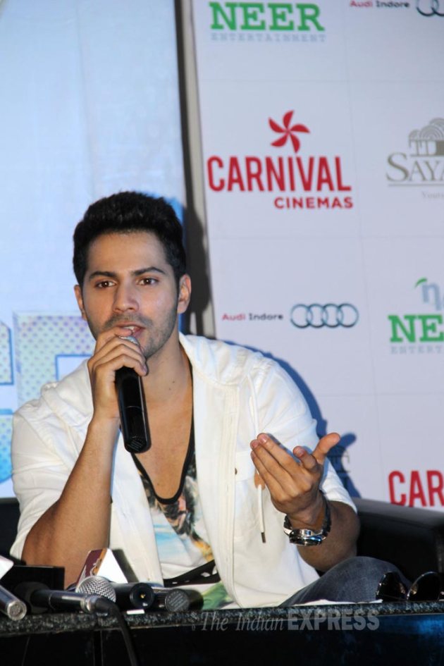 varun dhawan, shraddha kapoor, varun, shraddha, abcd 2, remo d'souza, indore, varun dhawan abcd 2, shraddha kapoor abcd 2, varun dhawan pics, shraddha kapoor pics, varun dhawan shraddha kapoor, varun shraddha, entertainment, bollywood pics, bollywood