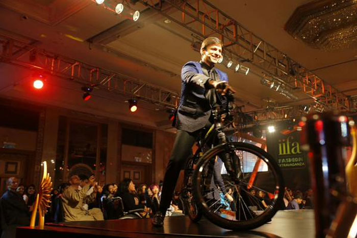 IIFA awards 2015, IIFA 2015, IIFA, IIFA Awards, Aditi Rao Hydari, Bipasha Basu, Malaika Arora Khan, Dia Mirza, Huma Qureshi, Masaba Gupta, Vivek Oberoi, Neha Dhupia, Sonu Sood, Jacqueline Fernandez, Genelia Deshmukh, Riteish Deshmukh, Lauren Gottlieb, Kanika Kapoor, Lisa Hayden, Sonu Sood, bollywood at IIFA, IIFa malaysia, IIFA kuala lumpur, IIFA awards kuala lumpur, iifa awards picture, iifa awards pictures, dia mirza,lauren gottlieb, rocky s, masaba gupta, entertainment news