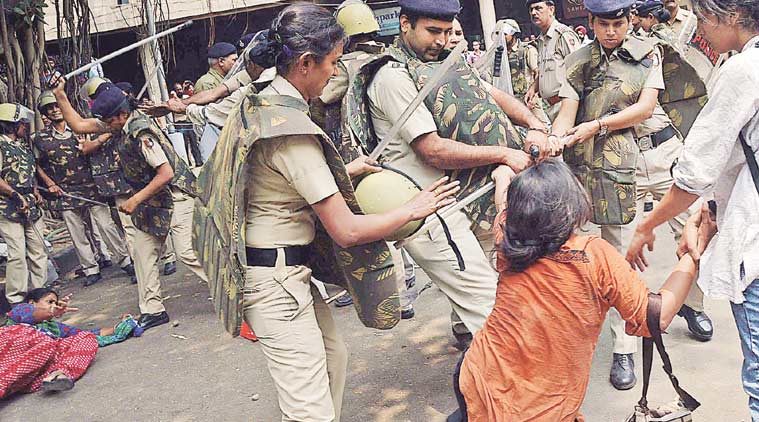 Dhanas colony, Chandigarh Dhanas colony, Dhanas colony residents, Dhanas colony residents protest, Dhanas colony protesters lathicharged, Chandigarh police, Chandigarh news, Punjab news, India news, latest nbews, indian express