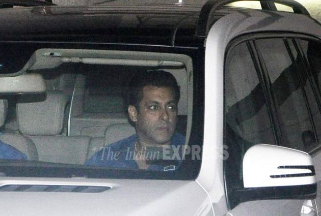 salman khan, bajrangi bhaijaan, arpita khan, ayush sharma, daisy shah, abhishek bachchan, farhan akhtar, varun dhawan, karan johar, arshad warsi, amit sadh, guddu rangeela, niketan madhok, entertainment news