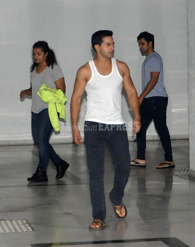 salman khan, bajrangi bhaijaan, arpita khan, ayush sharma, daisy shah, abhishek bachchan, farhan akhtar, varun dhawan, karan johar, arshad warsi, amit sadh, guddu rangeela, niketan madhok, entertainment news