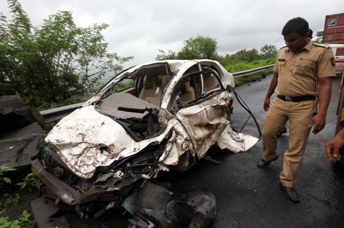 mumbai pune expressway, landslide, mumbai landslide, pune landslide, mumbai landslide photos, pune landslide photos, today landslide photos, mumbai pune expressway landslide, mumbai news, pune news, india news, indian express