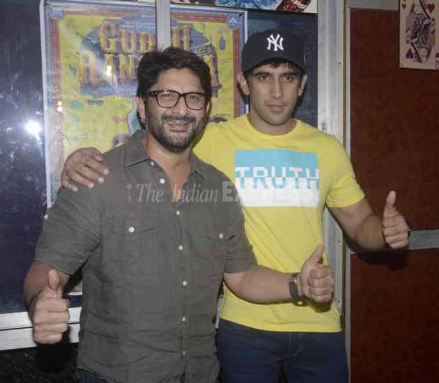 salman khan, bajrangi bhaijaan, arpita khan, ayush sharma, daisy shah, abhishek bachchan, farhan akhtar, varun dhawan, karan johar, arshad warsi, amit sadh, guddu rangeela, niketan madhok, entertainment news