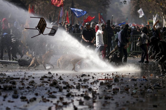 Narendra Modi, Sushma Swaraj, Vasundhara Raje, Smriti Irani, Pankaja Munde, Vijender Gupta, Azim Premji, Mukesh Anbani, Kumar Manglam Birla, Cyras Mistry, Anil Ambani, Anil Aggarwal, Massive landslide in Darjeeling, Indonesian plane crash, Digital India Launch, AAP, Aam Aadmi Party, Top frames