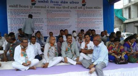 Amreli floods, Paresh Dhanani, Flood relief, Flood relief dharna, Paresh Dhanani dharna, Jafrabad mamlatdar, Amreli foloods relief, Nation news, india news