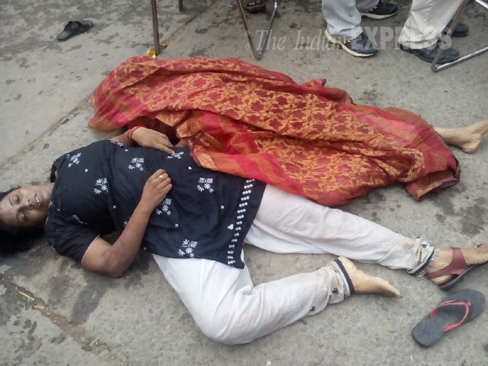 Pushkaram, Andhra Pradesh, Godavari, Rajahmundry, Andhra Pradesh Stampede, Godavari Stampede, Godavari Pushkaram, Godavari Stampede, Godavari Pushkaralu Festival, AP Pushkaralu, AP Pushkaralu Stampede, India, Andhra Pradesh News, Godavari News
