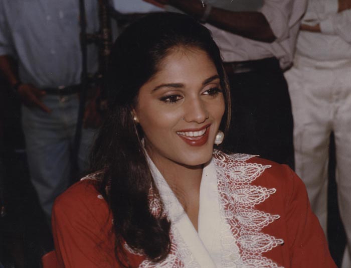 ‘aashiqui Girl Anu Aggarwal Is Back To Release Her Book