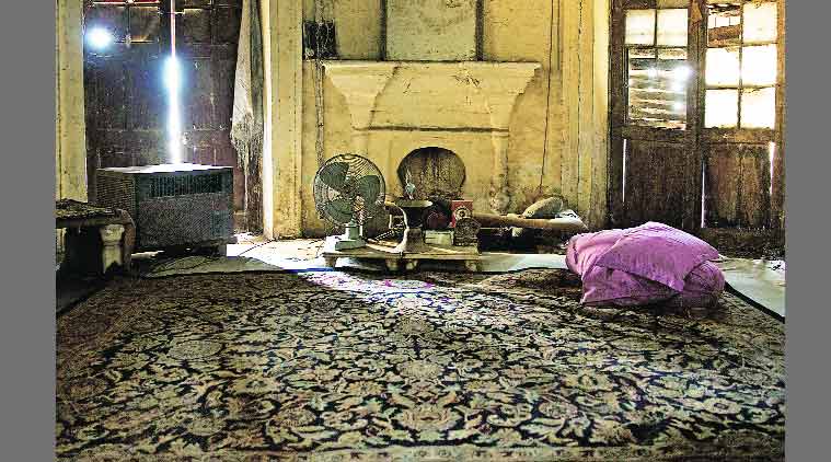 talk, exhibition, art exhibtion, woven carpets, Karam K Puri, EP: Extended Play, actor, photographer, A Million Voices, Indian Express