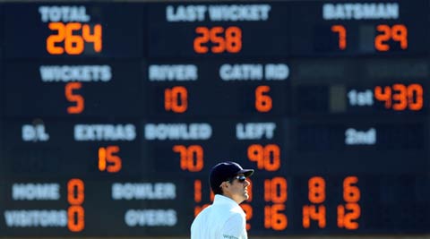 Ashes 2015: England peg Australia back with late strikes on Day 2
