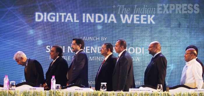 Narendra Modi, Sushma Swaraj, Vasundhara Raje, Smriti Irani, Pankaja Munde, Vijender Gupta, Azim Premji, Mukesh Anbani, Kumar Manglam Birla, Cyras Mistry, Anil Ambani, Anil Aggarwal, Massive landslide in Darjeeling, Indonesian plane crash, Digital India Launch, AAP, Aam Aadmi Party, Top frames