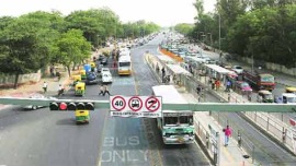 delhi, delhi news, bus driver, bus driver refuse to pay toll, delhi toll, indian express delhi, latest news