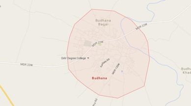 child birth, health centre gate, Budhana, health news, india news, news