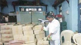 chikki-2 BJP, sub-standard chikki, Pankaja Munde, maharashtra BJP, BMC, civic school chikki in school, civic school chikki, Maharashtra Police , mumbai news, city news, local news, maharashtra news, Indian Express