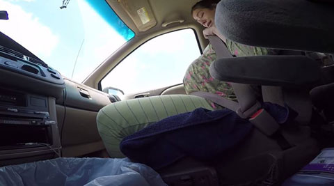 viral story, trending story, viral video, trending video, texas viral video, Jonathan Pettijohn, KHOU-TV texas, Texas man, child birth, texas man films child birth, car child birth, US news, indian express news