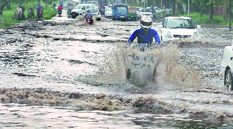 rain, delhi rains, delhi monsoon, delhi waterlogging, delhi roads waterlogging, delhi rain waterlogging, south delhi, south delhi waterlogging, east delhi, east delhi waterlogging, north delhi, north delhi waterlogging