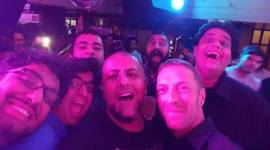 chris martin, chris martin coldplay, chris martin india, chris martin performance, chris martin india performance, chris martin vishal dadlani, chris martin aib, chris martin all india bakchod, vishal dadlani, all india bakchod, tanmay bhat, rohan joshi, ashish sakhya, gursimran khamba, freida pinto