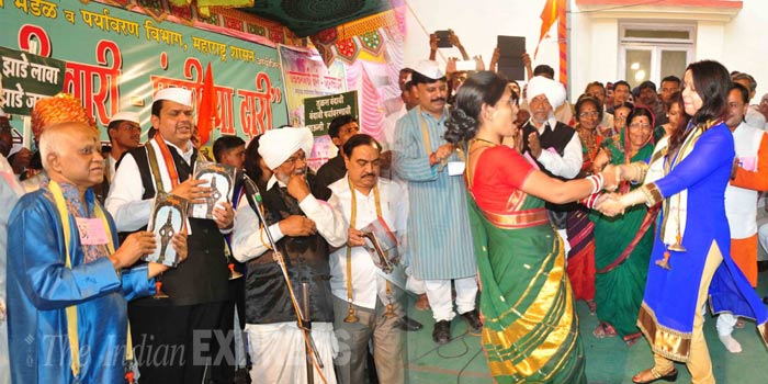 Devendra Fadnavis, Pandharpur, Vithal, Ashadi Ekadashi, Pandharpur temple, Lord Vithal, Goddess Rukmini, Lord Vithal and Goddess Rukmini, Maharashtra