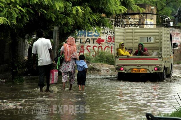 Narendra Modi, Arvind Kejriwal, Syama Prasad Mookerjee, Rajnath Singh, Arun Jaitley, L K Advani, Sumitra Mahajan, Satish Upadhyay, Vijay Goel, Ramesh Bidhuri, Ram Madhav, Ajay Maken, Congress protest against Kejriwal, Delhi Rains, heavy rains in delhi, Syama Prasad Mookerjee Birth Anniversary, AAP, Delhi News