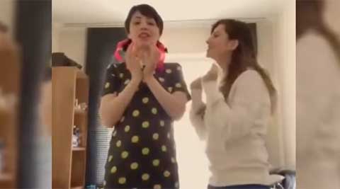 Dubsmash videos, Dubsmash video viral, Dubsmash video german girls, German girls Andaz Apna Apna, German girls Dubsmash, Dubsmash viral videos, Dubsmash Bollywood videos, Viral videos, Dubsmash video, How to use Dubsmash