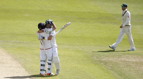 Ashes 2015: England beat Australia by eight wickets, take 2-1 lead