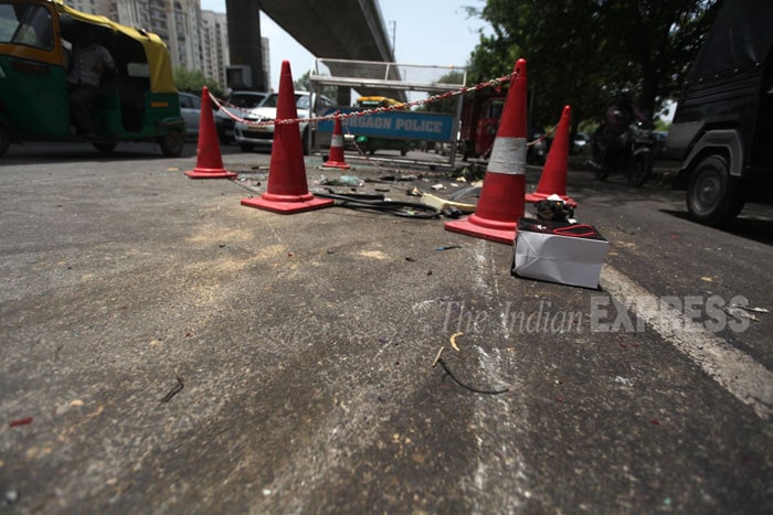 Gurgaon, Gurgaon shootout, Gurgaon Gang War, Gurgaon Accident, IFFCO Chowk Shootout, MG road Shootout, MG Road Gurgaon shootout, SUV topples over autorickshaw, Shootout in Gurgaon, Gurgaon News, Delhi News