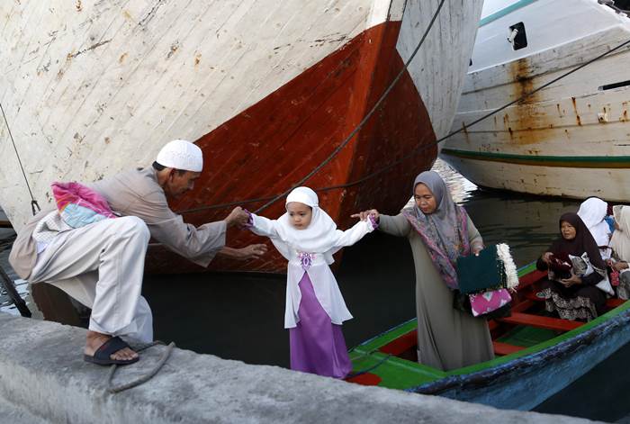 Eid al-Fitr, Eid al-Fitr 2015, Srinagar, Ramadan, Ramadan 2015, Eid al-Fitr Ramadan, Ramzan, holy festival, Eid al-Fitr pictures, pictures