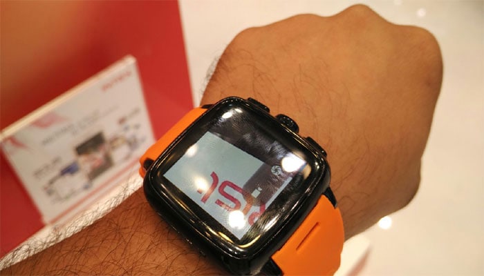 intex irist smartwatch charging dock