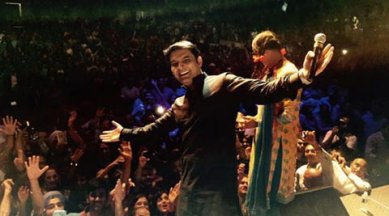 kapil sharma, comedy nights with kapil, kapil sharma in hamilton, kapil sharma in canada, kapil sharma live show, kapil sharma team, kapil sharma news, kapil sharma health, kapil sharma show, kapil sharma live, entertainment news