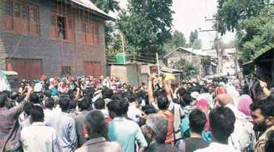 IKashmiri Pandit families, Kashmiri Pandit, chigam villagers, Ichigam wedding ceremony, Kashmir, Kashmir militancy, Indian express