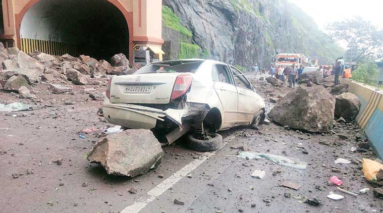 pune mumbai expressway, pune expressway landslide, mumbai expressway landslide, landslide, pune news, mumbai news, india news