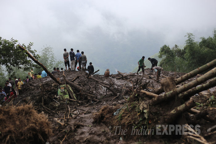Narendra Modi, Sushma Swaraj, Vasundhara Raje, Smriti Irani, Pankaja Munde, Vijender Gupta, Azim Premji, Mukesh Anbani, Kumar Manglam Birla, Cyras Mistry, Anil Ambani, Anil Aggarwal, Massive landslide in Darjeeling, Indonesian plane crash, Digital India Launch, AAP, Aam Aadmi Party, Top frames