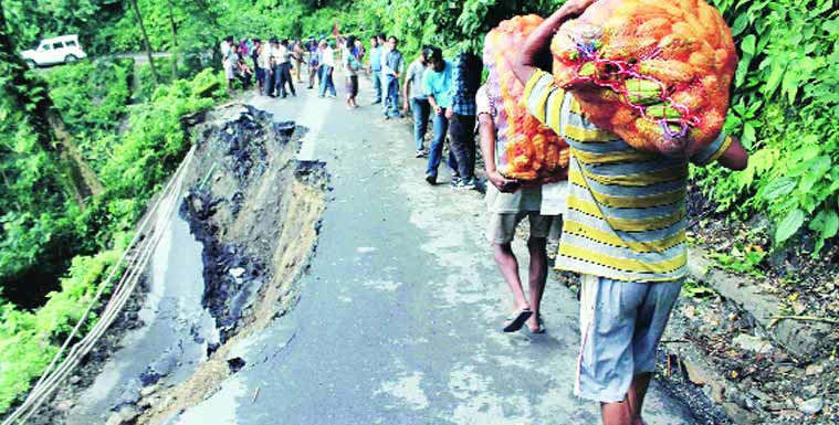 Disaster In Darjeeling Property Worth Rs 50 Cr Destroyed Kolkata