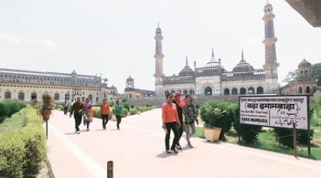 shia cleric, imambara, dress code for imambara, dress code for tourist, chota imambara, UP imambara, bada imambara, UP news, Uttar Pradesh news, India news